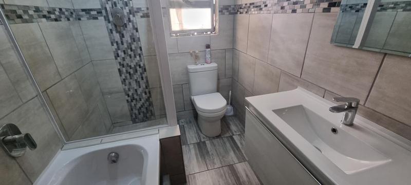 To Let 3 Bedroom Property for Rent in Mossel Bay Western Cape